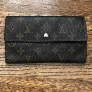Louis Vuitton Authentic Monogram Wallet